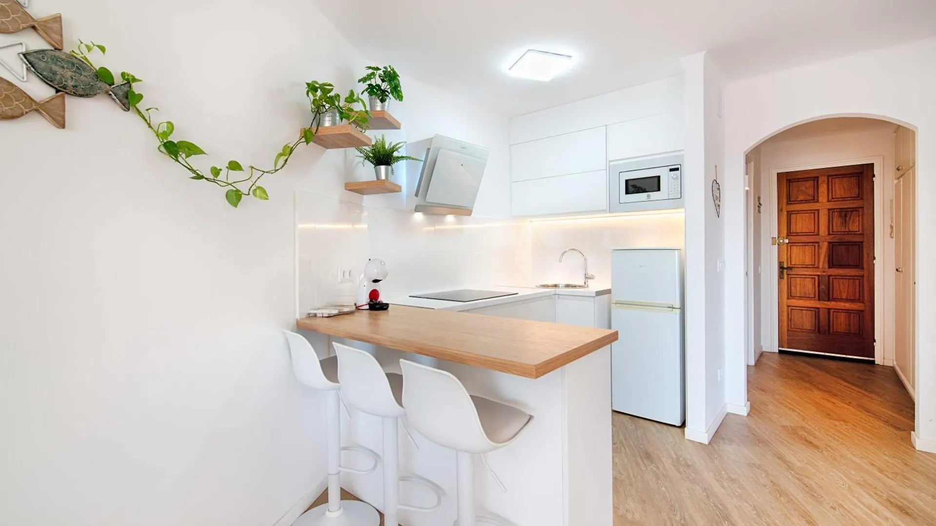 Estudio Moderno Con Terraza Y Vistas Al Mar Empuriabrava 0*,  Spanje